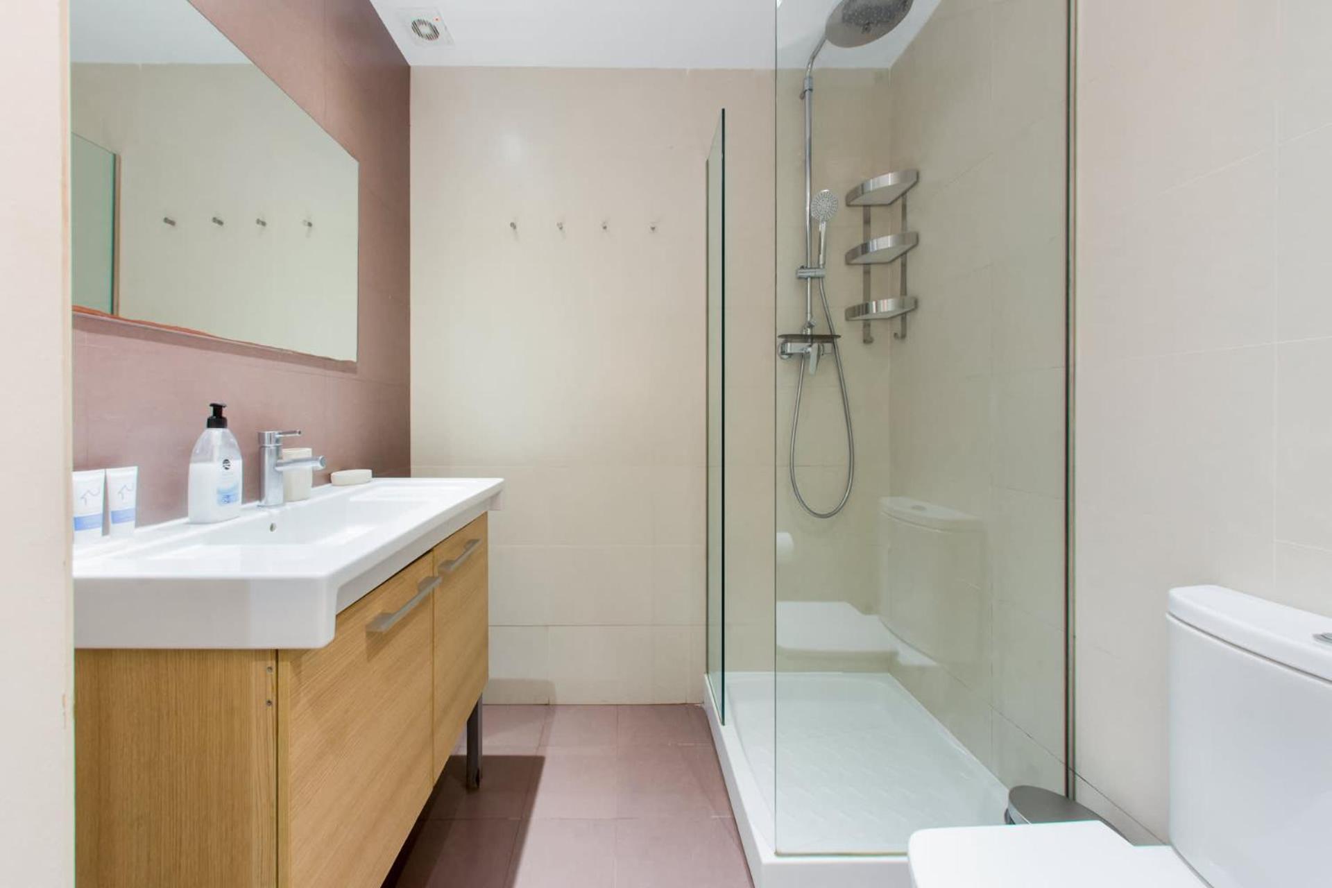 4bedroom With Balcony In Ramblas 1 1