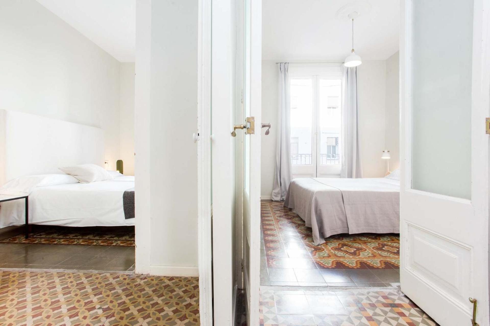 4bedroom With Balcony In Ramblas 1 1 Apartment *