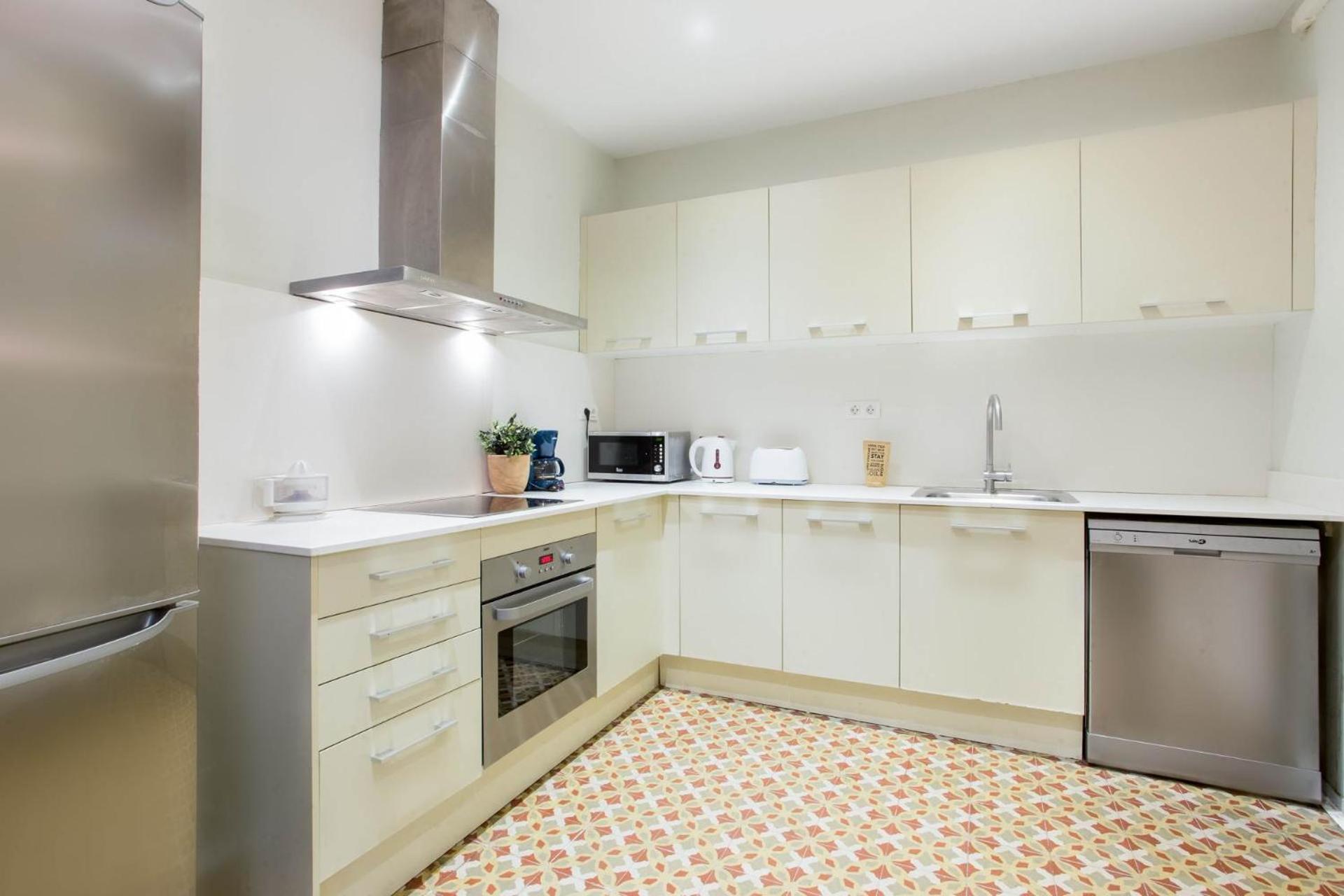 4bedroom With Balcony In Ramblas 1 1 Barcelona