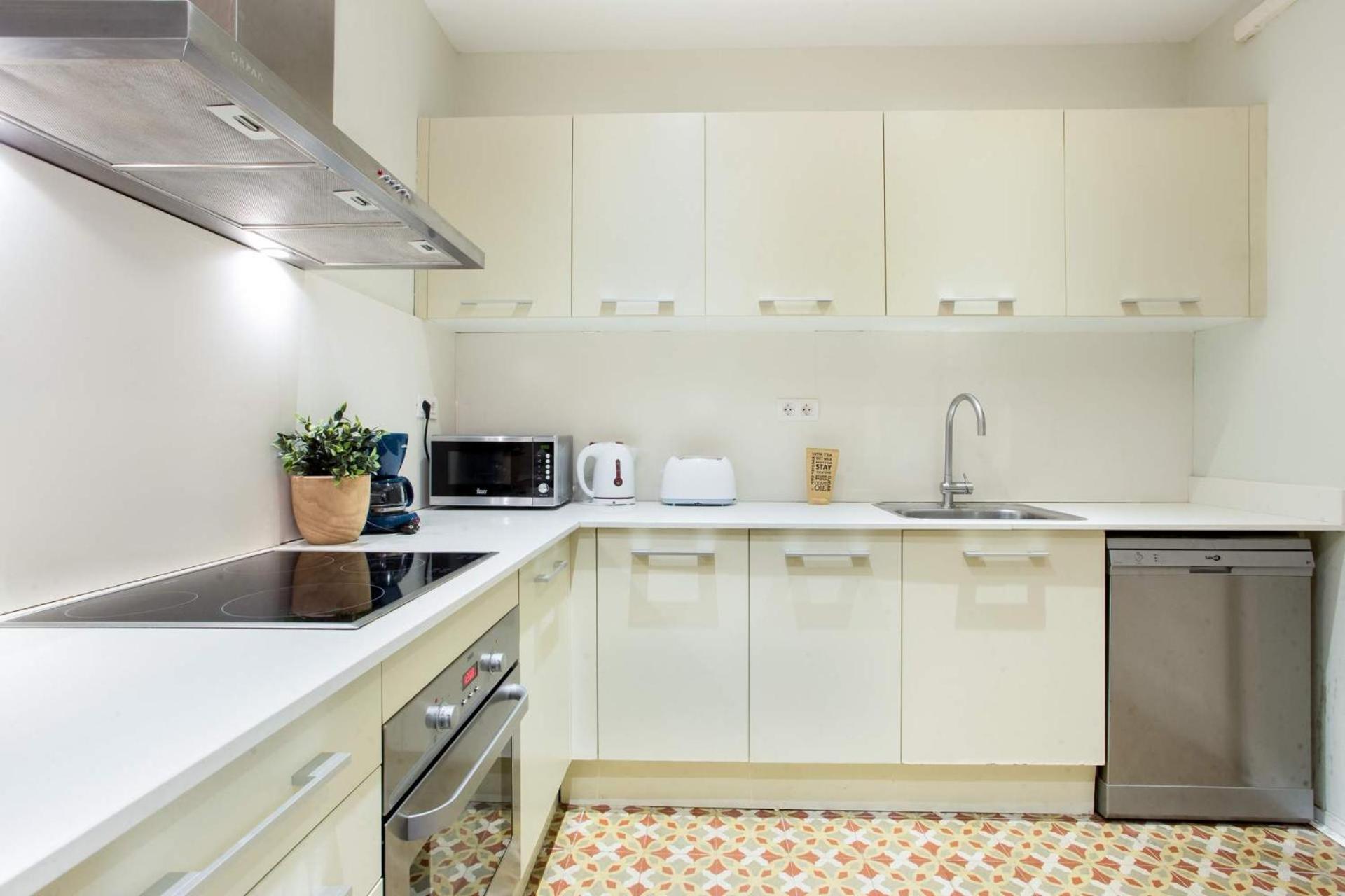 4bedroom With Balcony In Ramblas 1 1